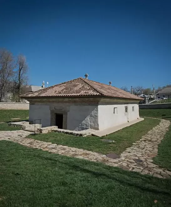 Biserica „Adormirea Maicii Domnului” din Căușeni